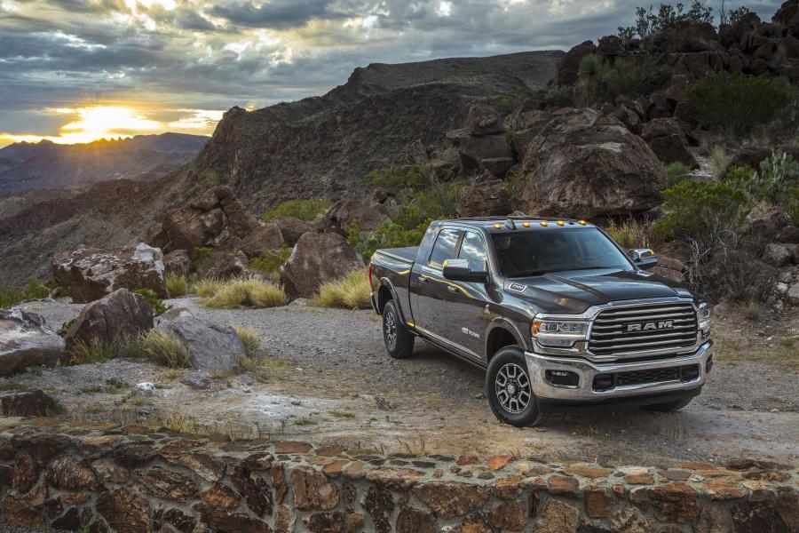  Ram 2500 Laramie Longhorn Mega Cab (DJ) 2019 года  (фото 12 из 20)